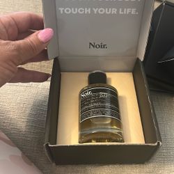 Noir. Men's 4 And Women's 6 