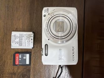Nikon COOLPIX S6800 Digital Camera