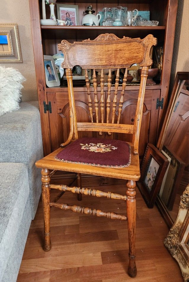 Antique Tiger Oak Double Pressed Back Chair