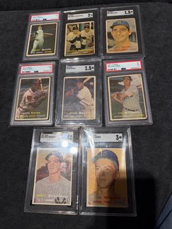 (8) 1957 topps cards mantle mays Aaron