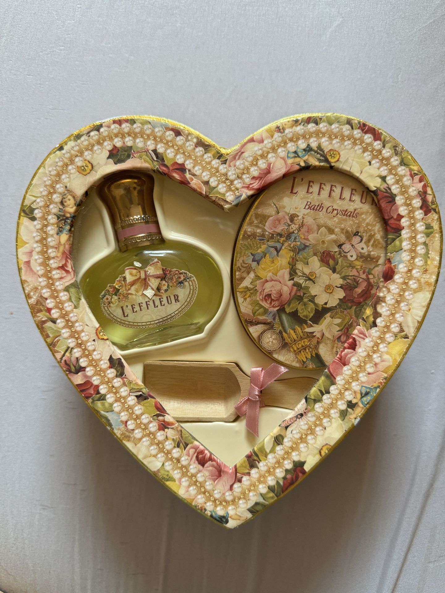 RARE VTG L'effleur Cologne Spray by Coty 1.25 oz & Bath Crystals Gift Set