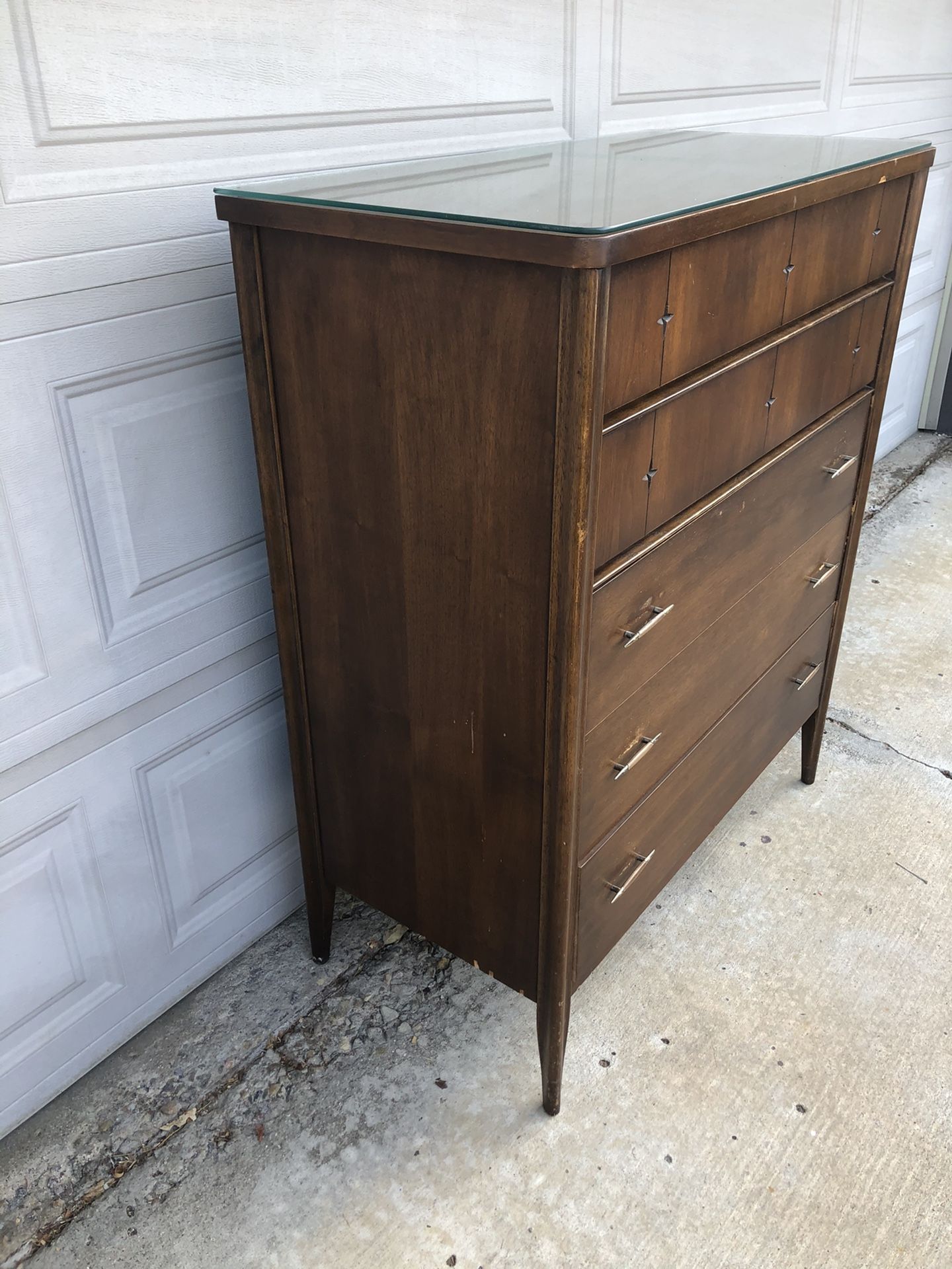 broyhill vintage mid century modern saga 5 drawer walnut dresser Broyhill Saga Vintage Mid Century Modern Credenza Buffet c. 1960s