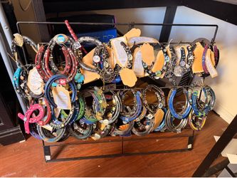 Custom designed western horseshoes