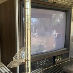 Wood Panel CRT Tv With Remote