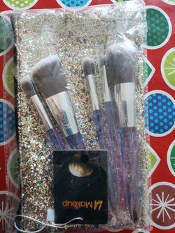 5pcs crystal 🔮 makeup brushes with