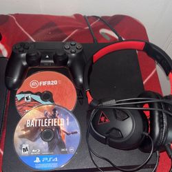 Ps4 With All Cables And Comes With Controller And Headsets And 2 Games 