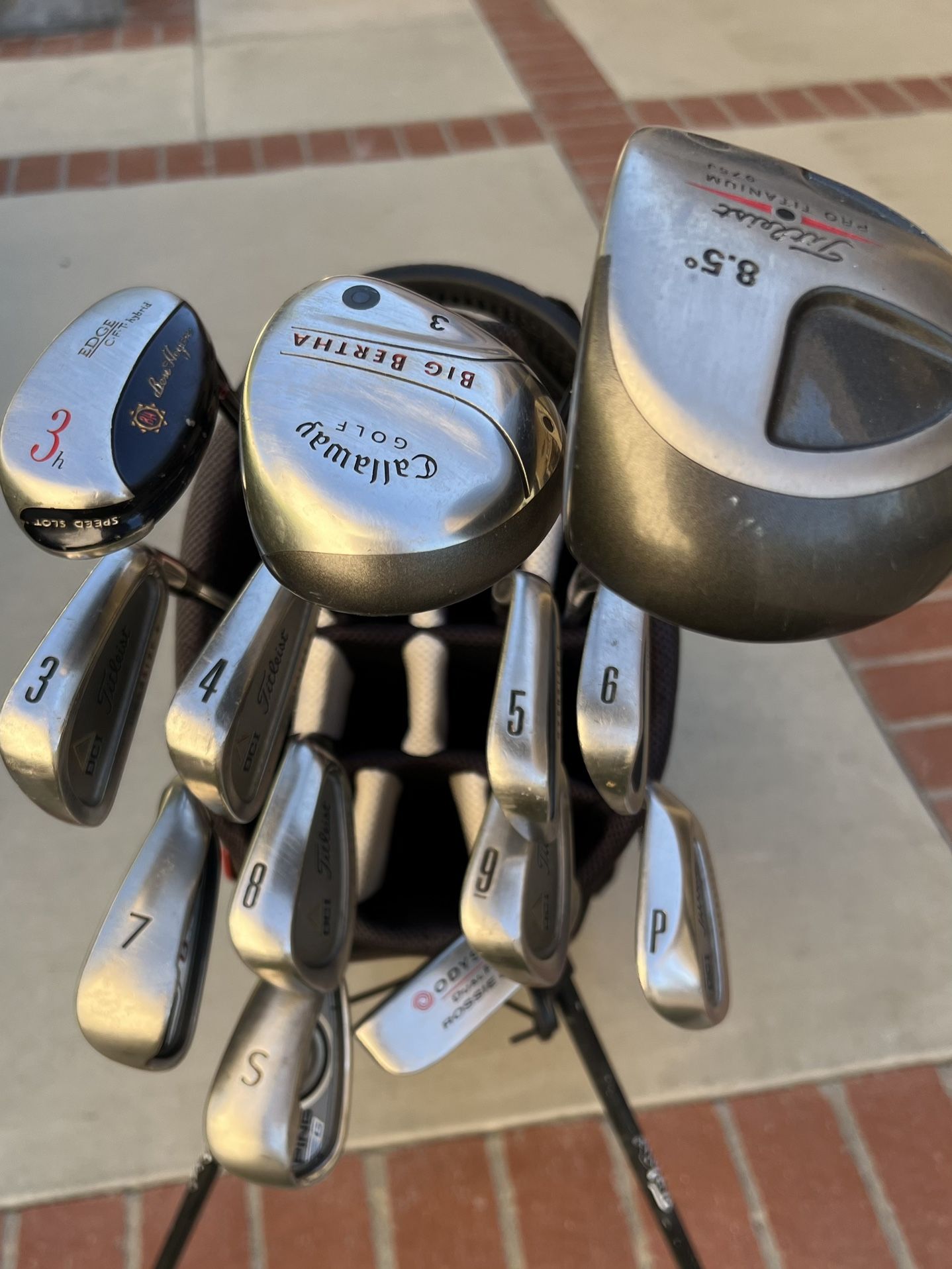 Titleist Iron Set (3-P//DCI Oversize)with Assorted Driver And Wood,odyssey Putter And Titleist Kick Stand Golf Bag 