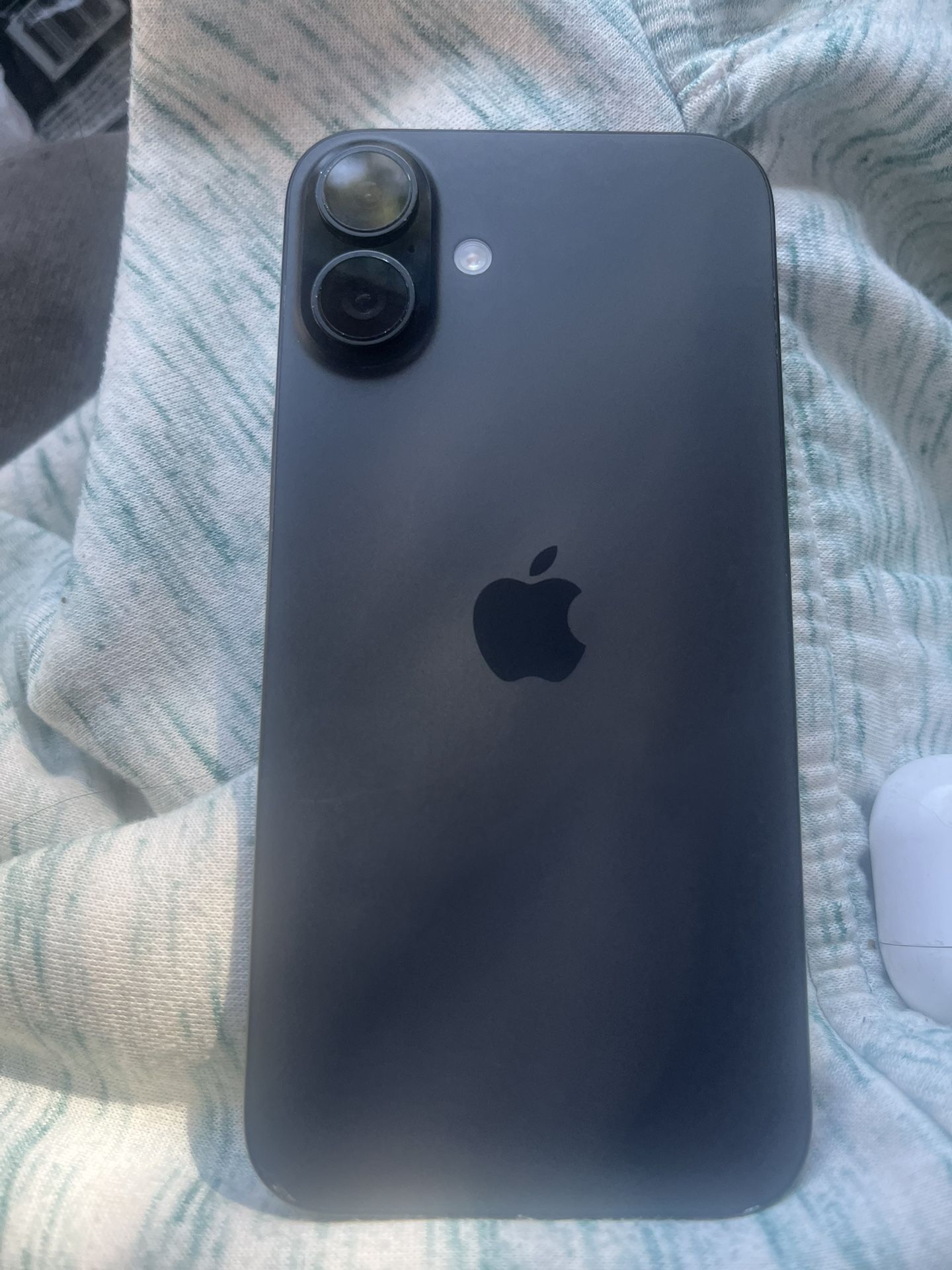 iPhone 16 Plus