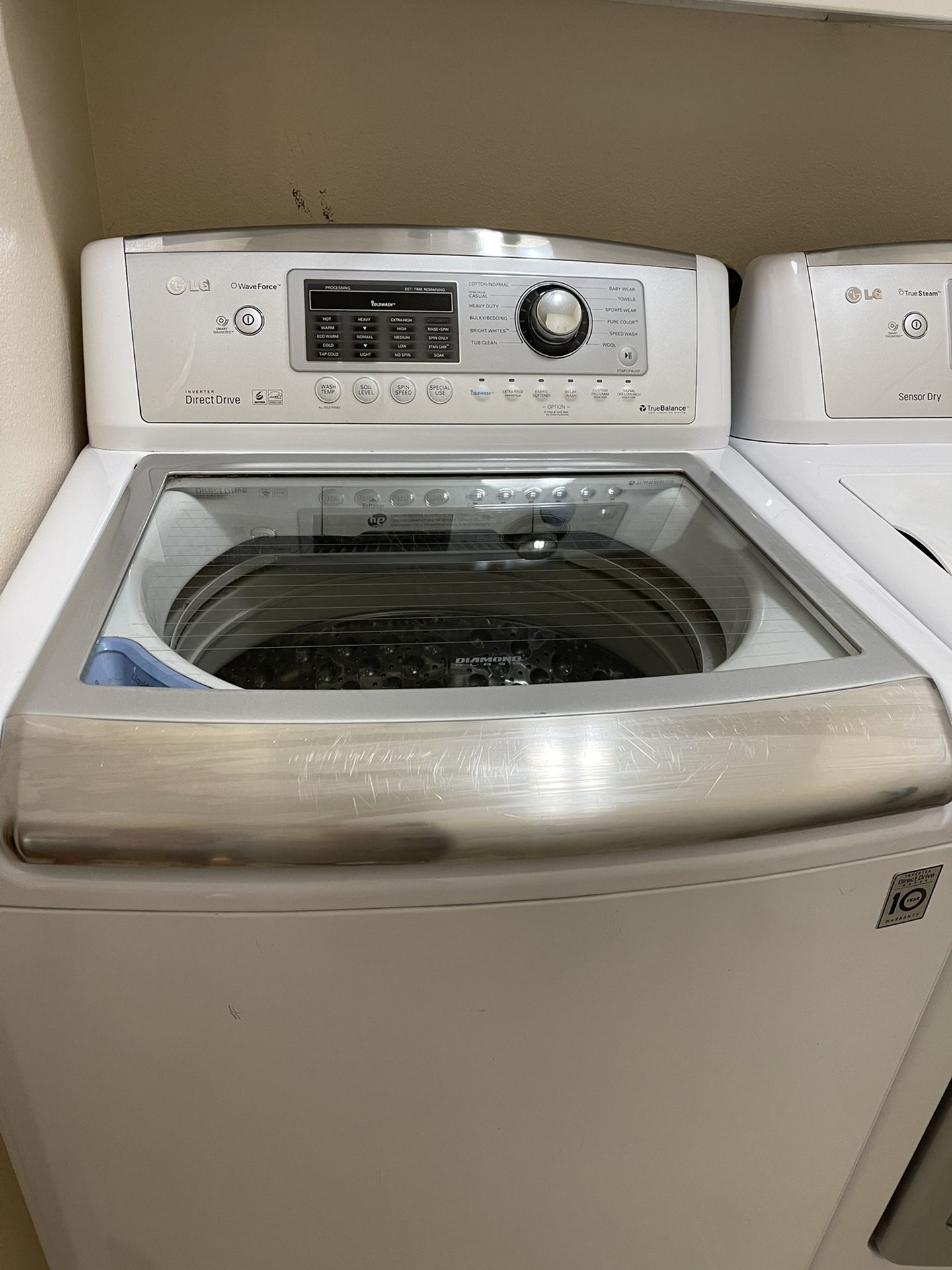 LG Washer WaveForce and LG Dryer TrueSteam 