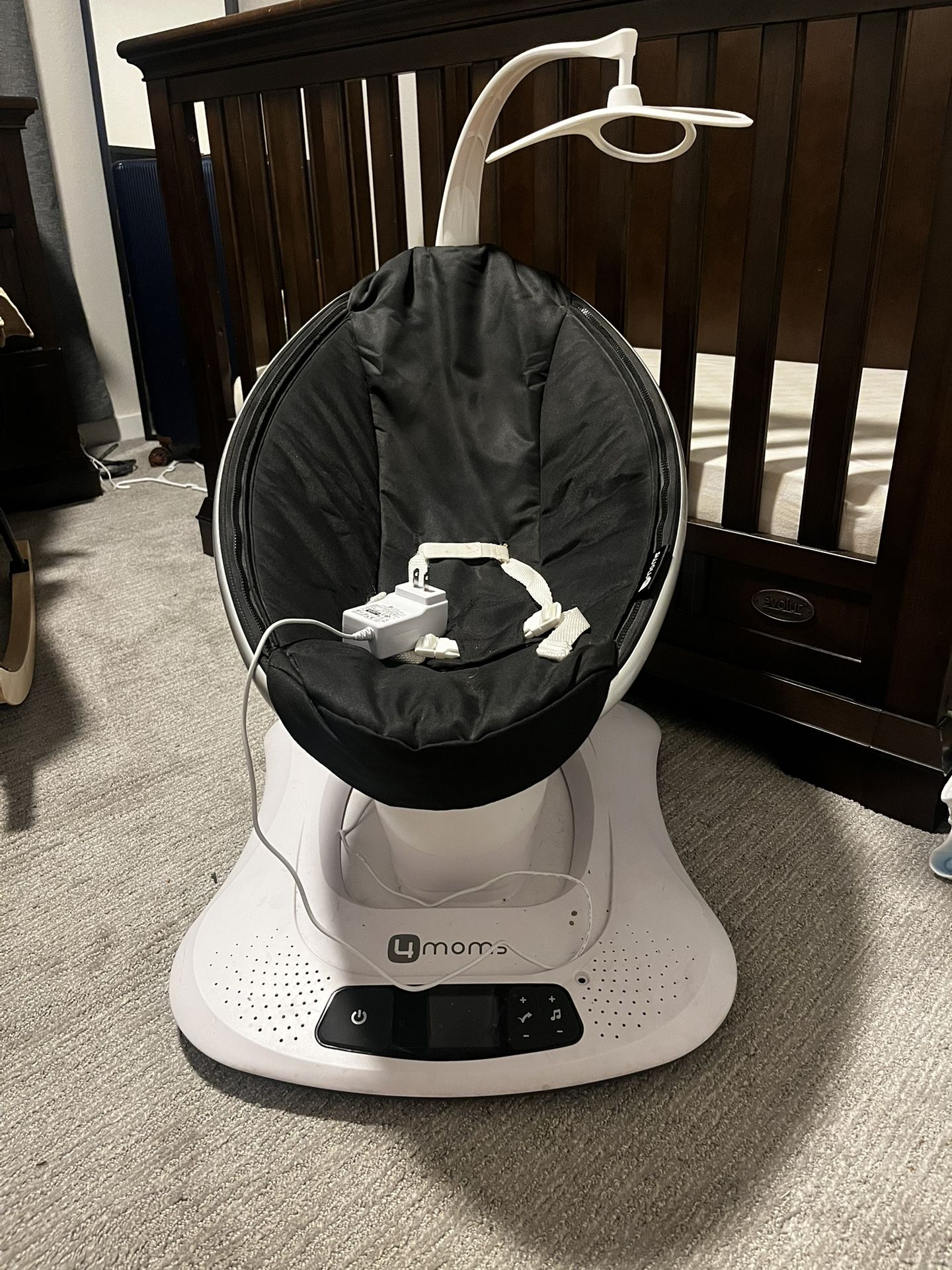4moms mamaRoo electronic baby swing