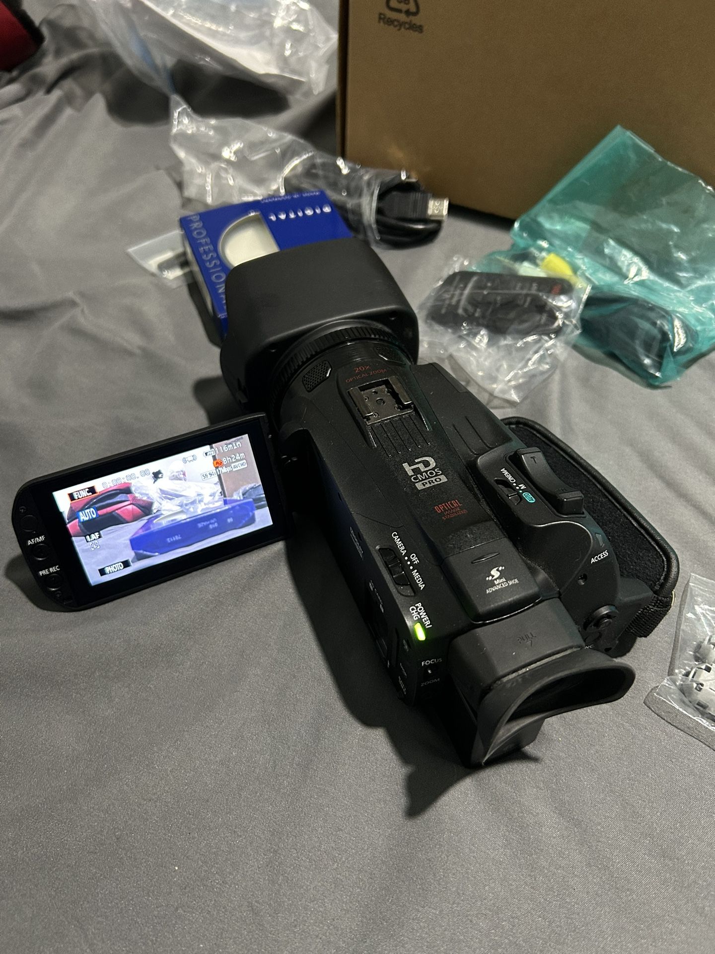 Canon Vixia HF G30