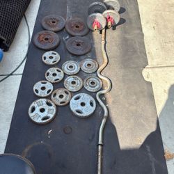 Adjustable Dumbbells And Easy Curl Bar With 105 Ibs Of Weight Plates