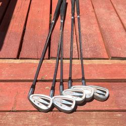 Dunlop Golf Clubs Iron Set