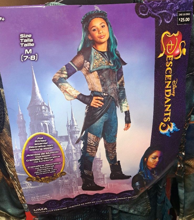 Descendants 3 - Halloween Costumes