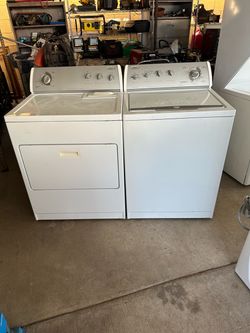 Whirlpool set washer and electric Dryer