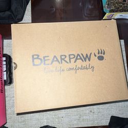 Uggs Bear Paws Size 6