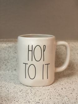 RAE DUNN HOP TO IT MUG