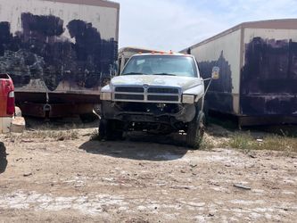 Dodge 1994 dually 4x4 Cummins  parts truck