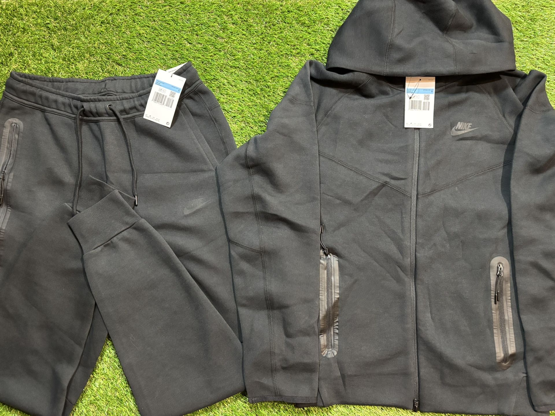 Black Nike Tech Tracksuit M