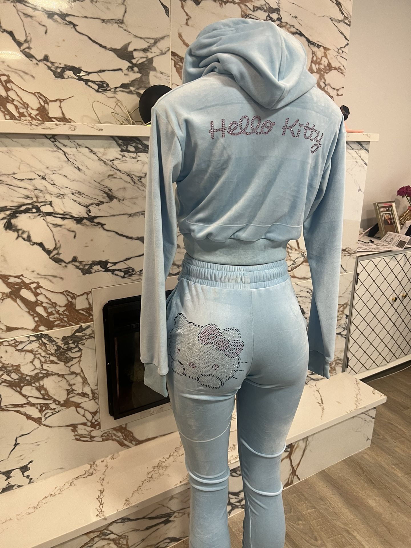 NEW HELLO KITTY JOGGER SET