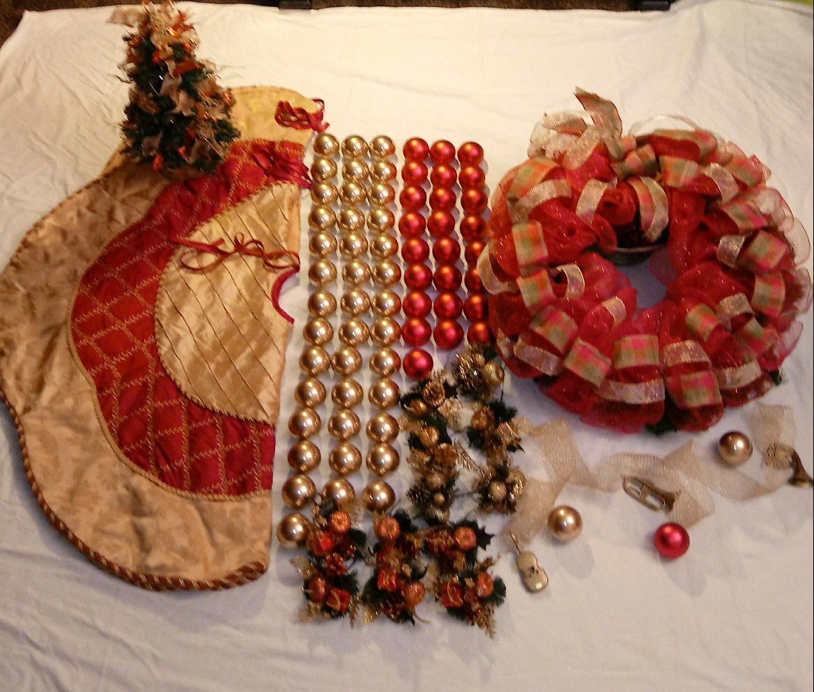 Red & Gold Christmas theme, $25 Firm