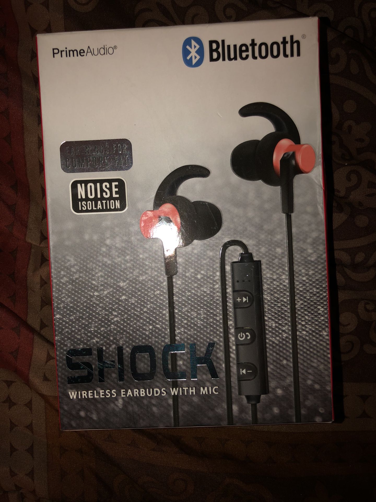 Wireless earbuds with mic