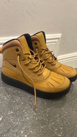 Nike Woodside / Duck Boots