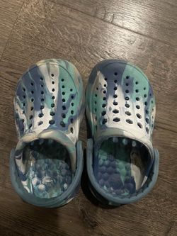 Toddler shoes size 6