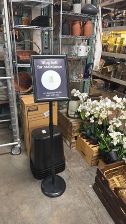 Y display sign holder
