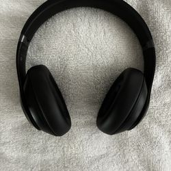 2025 Beats Studio Pro