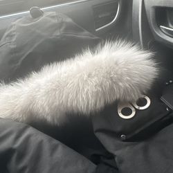 Moose Knuckle White Fur 