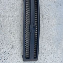05-24 Chevy Express Front Grill 