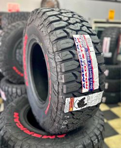LT35*12.50r17 Vendo set de llantas Nuevas con 70,000 millas de garantía