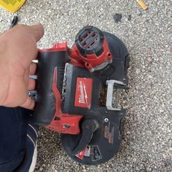 Milwaukee 2429-20 M18 18V Sub-Compact Band Saw