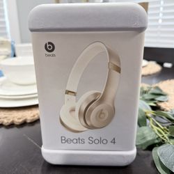 Beats Solo 4