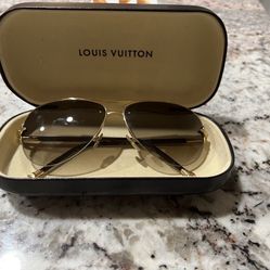 Louis Vuitton Pilot Sunglasses 