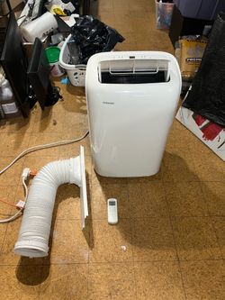 Toshiba 12,000 BTU / 8,000 SACC Portable Air Conditioner & Dehumidifier