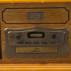 NIB Spirit of St. Louis Deco All in One Record Turntable/CD Player/Cassette Tape