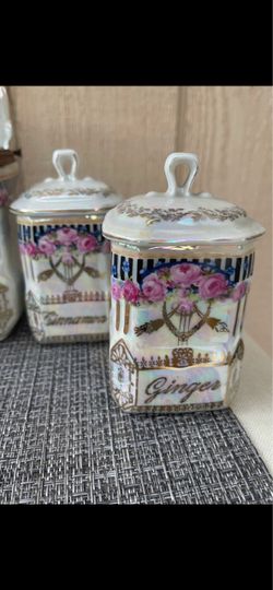 Cinnamon and Ginger Canisters - yes available