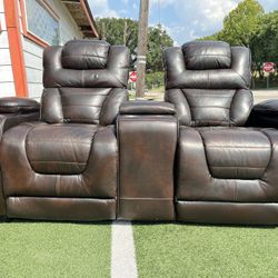 Motion, electric recliner loveseat