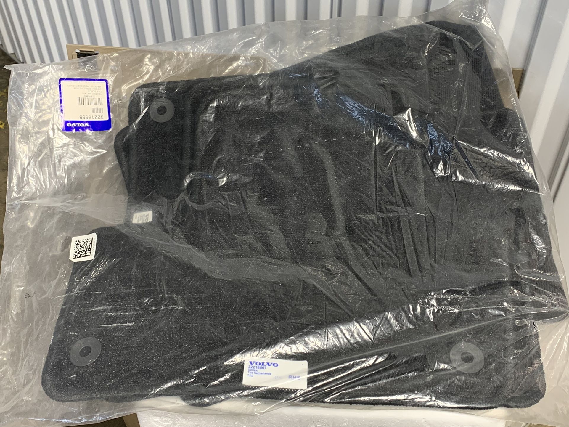 Volvo XC60 Textile Mat Kit Off Black Model (contact info removed)5 SKU 7353