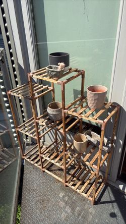 Outdoor shelving