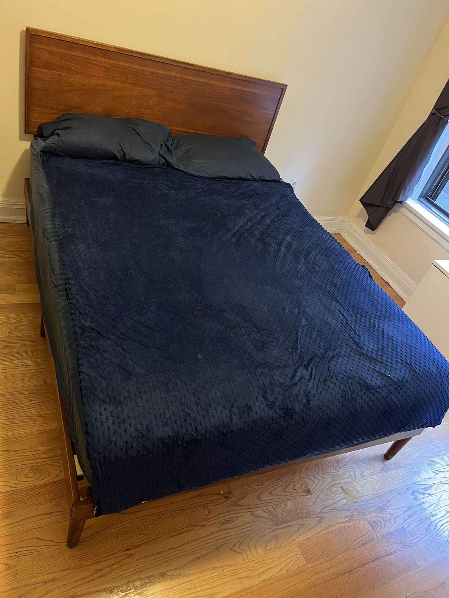 Queen Bed Frame (Mattress Can Be Separated)