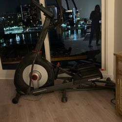Schwinn Elliptical Stepper With Arm Workout Features