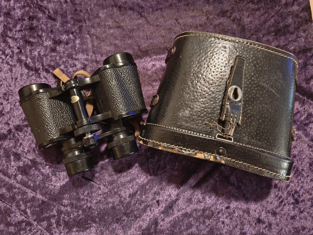 Binoculars 