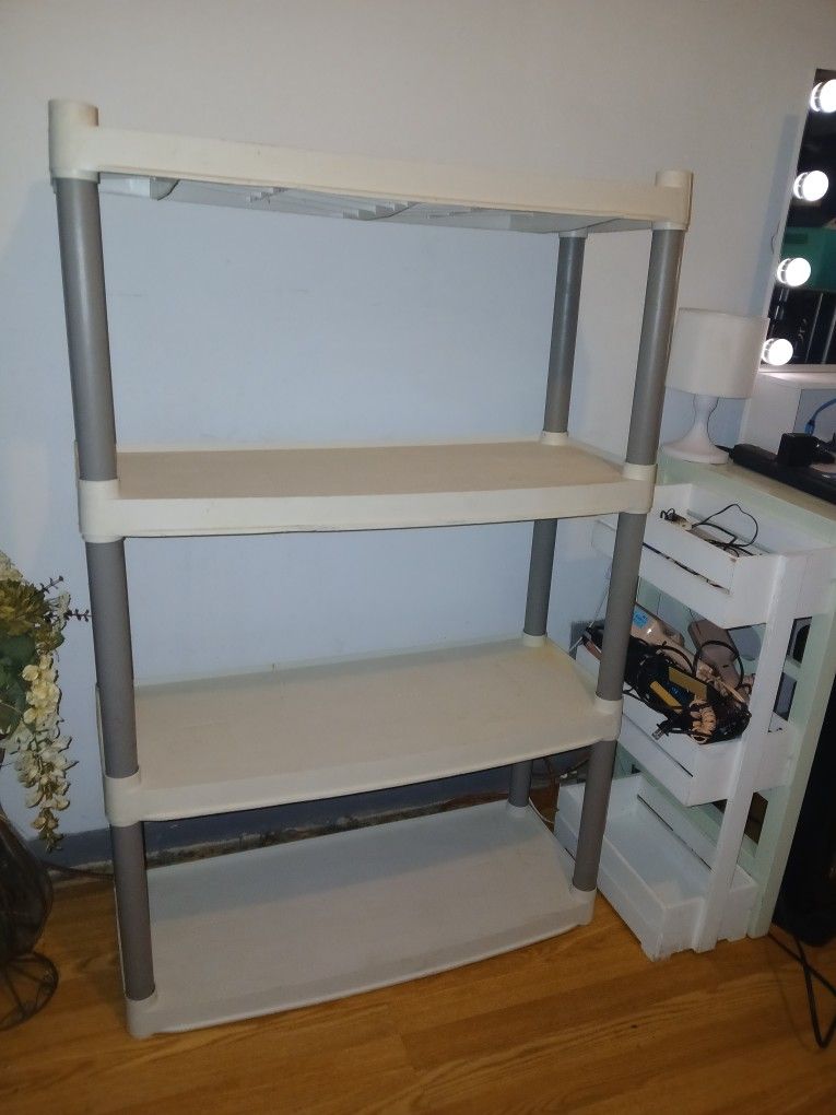 Plastic Shelving