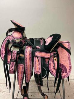 Montura charra con bordados
