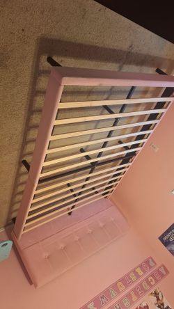 Bed frame queen size