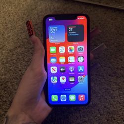 iPhone 11 (RED)