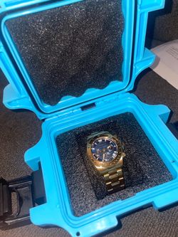 Gold Thegnomarine Watch